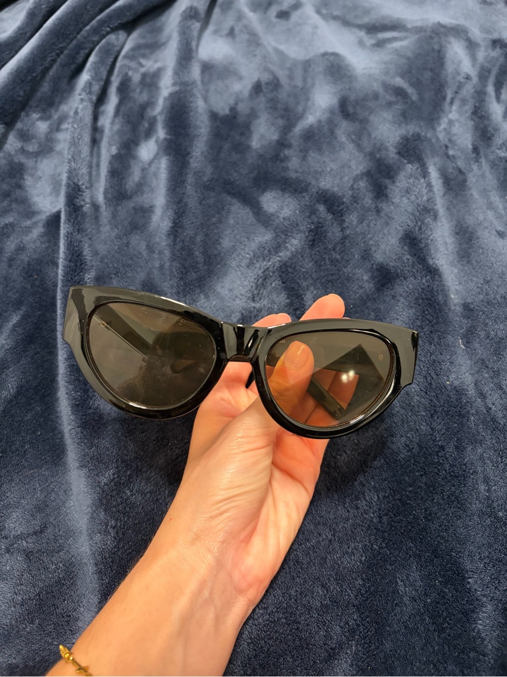 Black Cat-Eye Women's Sunglasses ysl